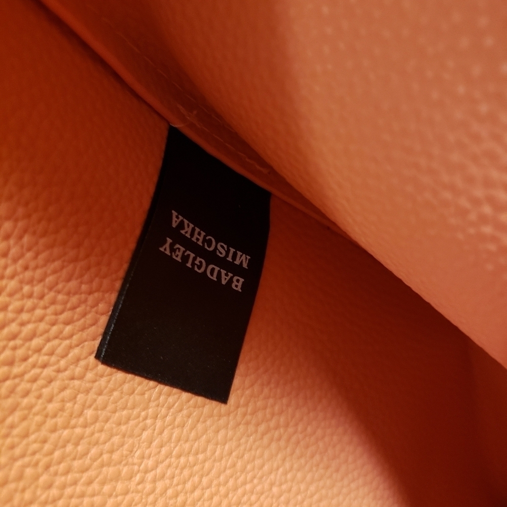 NWT Badgley MISCHKA Coral Vegan Leather Decoratuve Chain Tote Retail $139 Chic - Picture 8 of 9